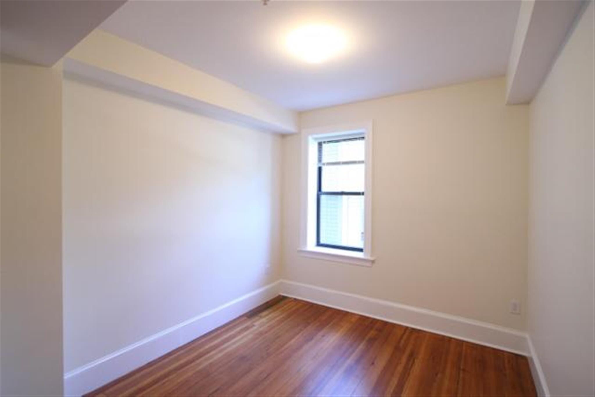 Building Photo - 859 Massachusetts Ave