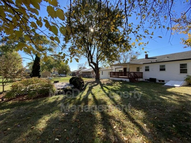 Building Photo - 1705 Bragg Rd