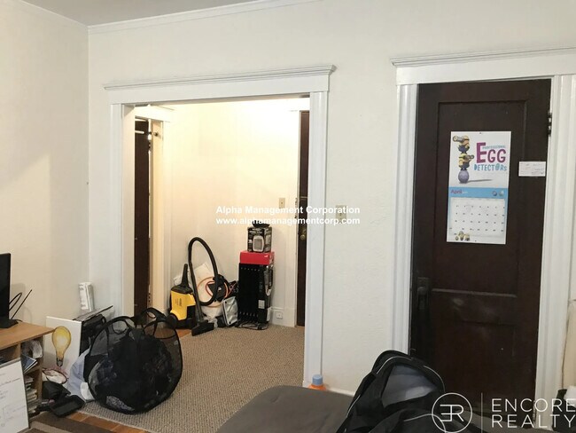 Building Photo - 17-19 Washington St. Unit 402