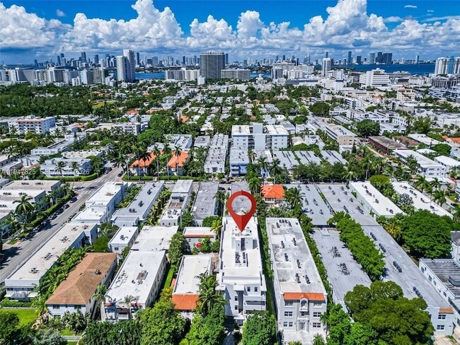 Building Photo - 1532 Drexel Ave