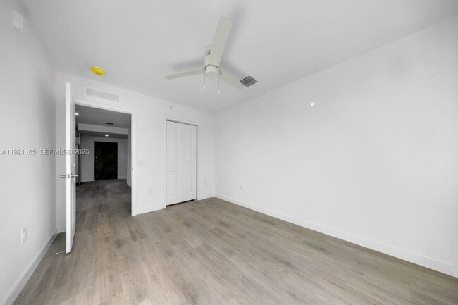 Building Photo - 20 NE 19th Ave