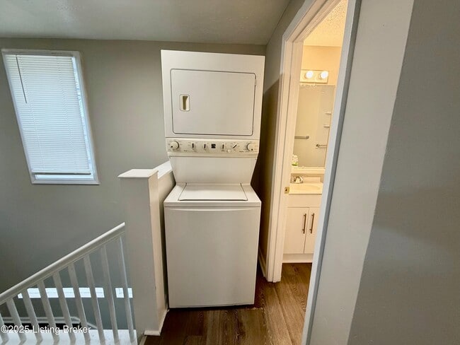 Building Photo - 510 S 15th St