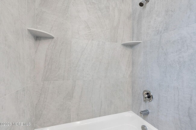 Building Photo - 211 Dewitt Ave