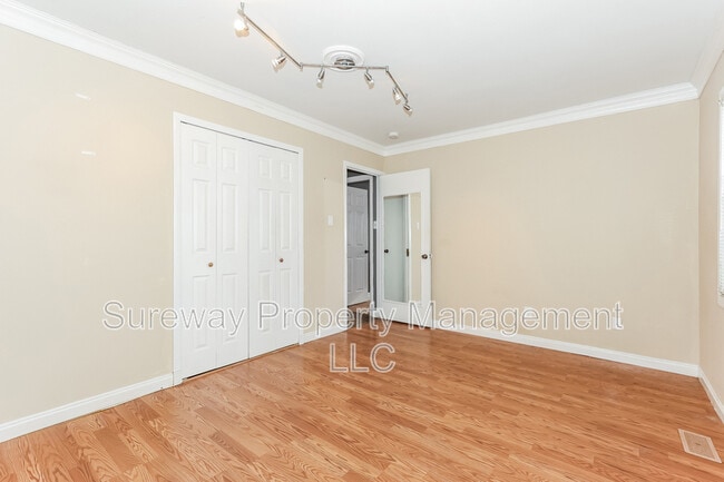 Building Photo - 7 Ebbtide Ln