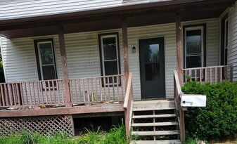 Building Photo - 701 Litchfield St