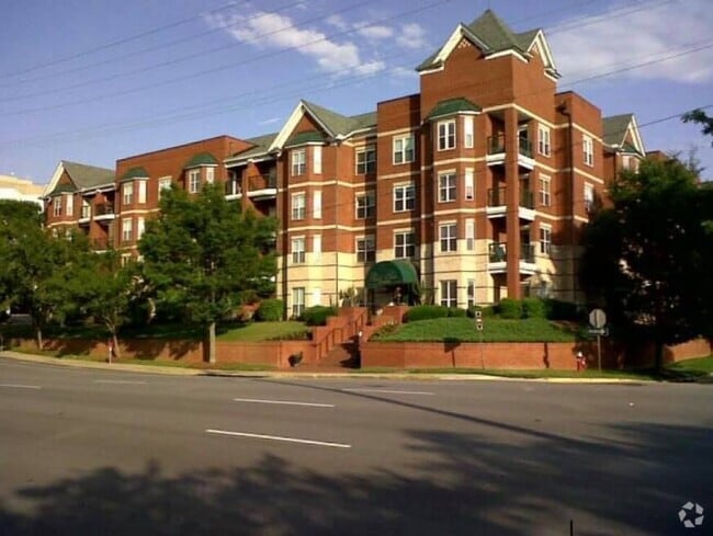 Building Photo - 900 Taylor St