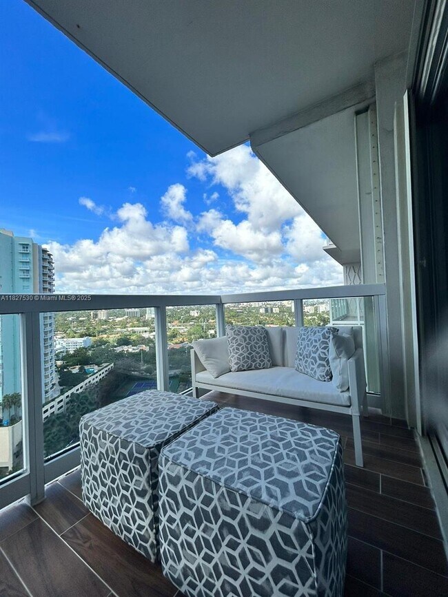 Building Photo - 2451 Brickell Ave