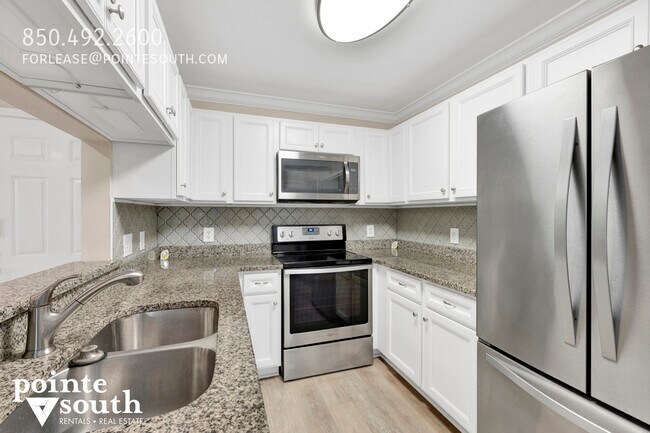 Building Photo - 2200 W 2nd St