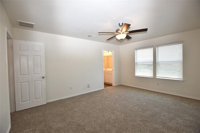 Building Photo - 700 Bayberry Cir