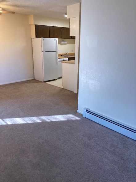 Building Photo - 70 Douglas Ln