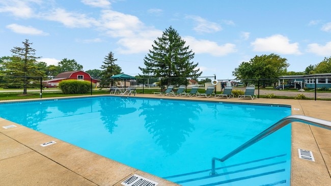 Pool - Lincoln Estates