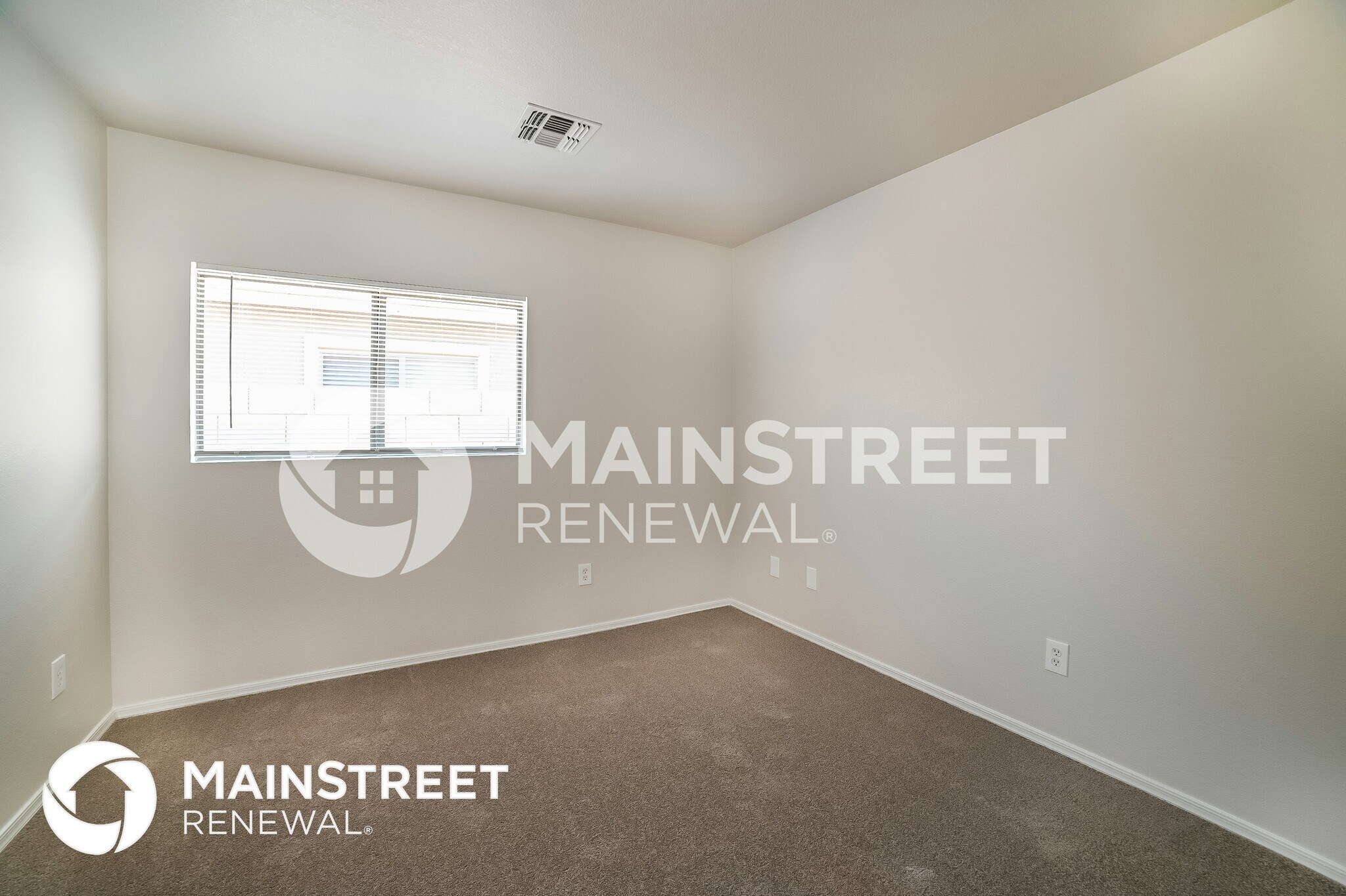 Building Photo - 2420 W Roeser Rd