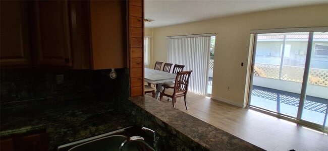 Building Photo - 441 Rubens Dr