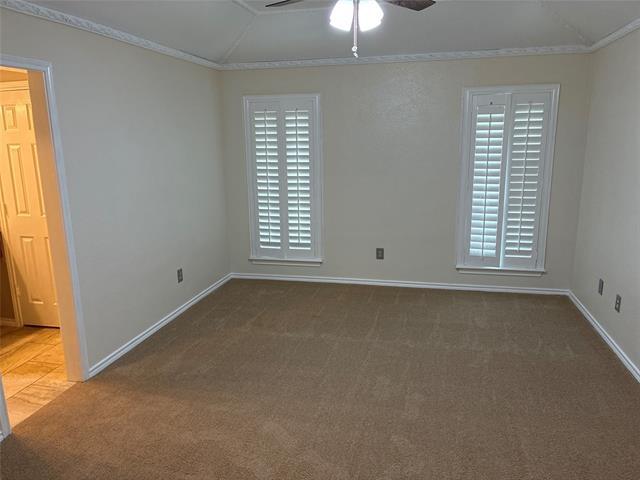 Building Photo - 410 Peacock Cir