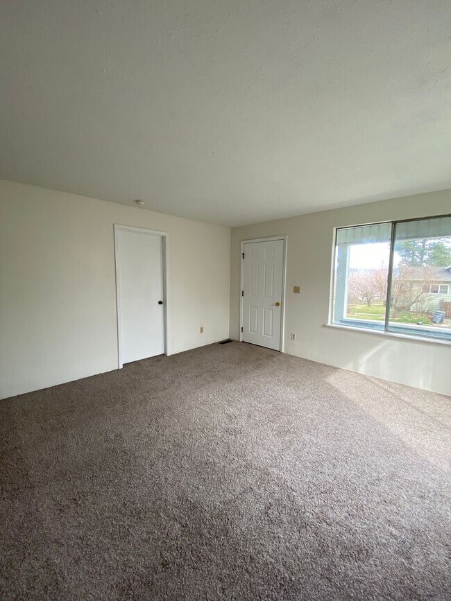 Building Photo - 1712 Walnut St