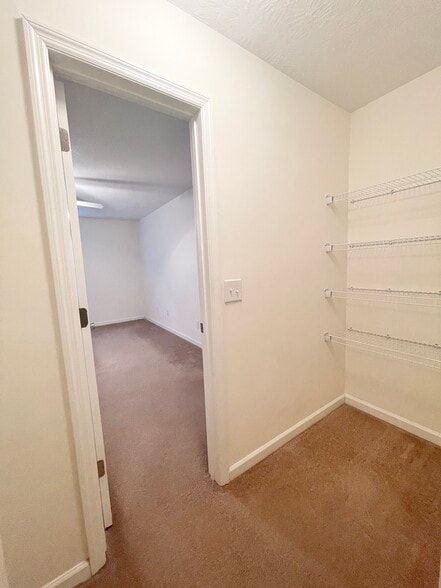Building Photo - 604 Beretta Dr