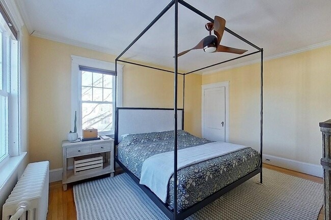 Building Photo - 27 Cranston Ave