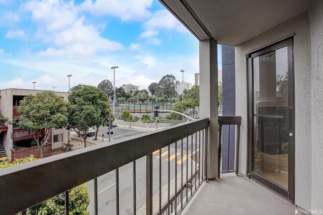 Building Photo - 785 Golden Gate Ave