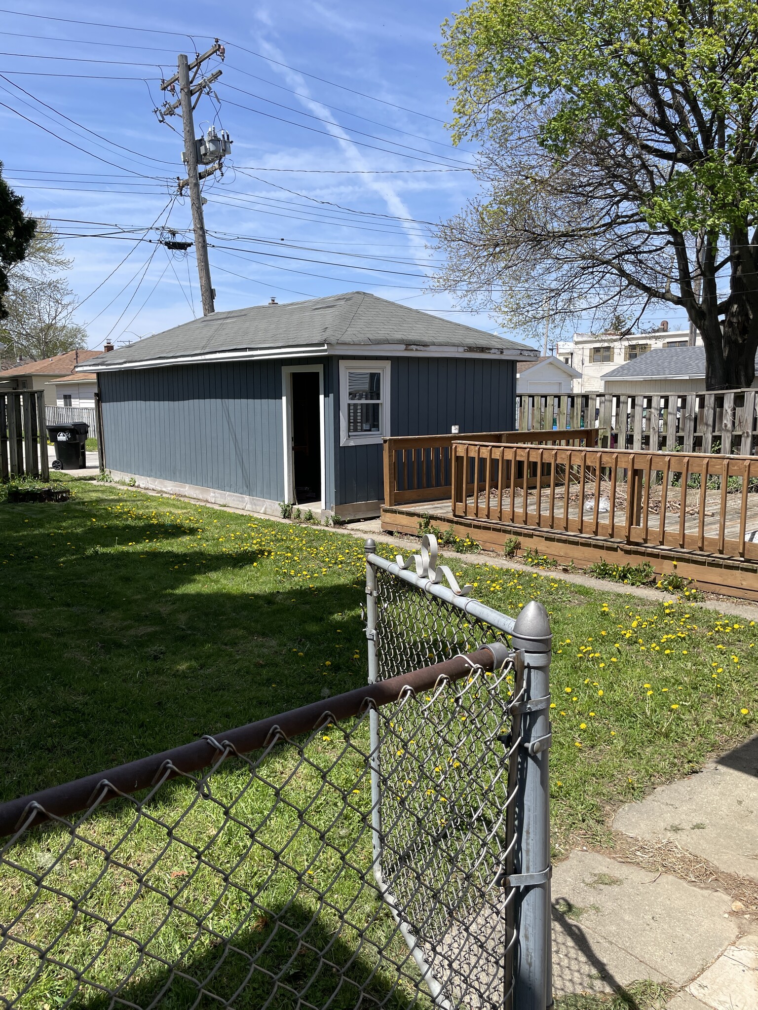LONG 1 CAR GARAGE - 1230 Grove Ave