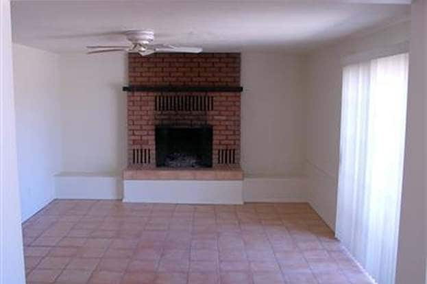 Building Photo - 2402 S Calle Yucatan