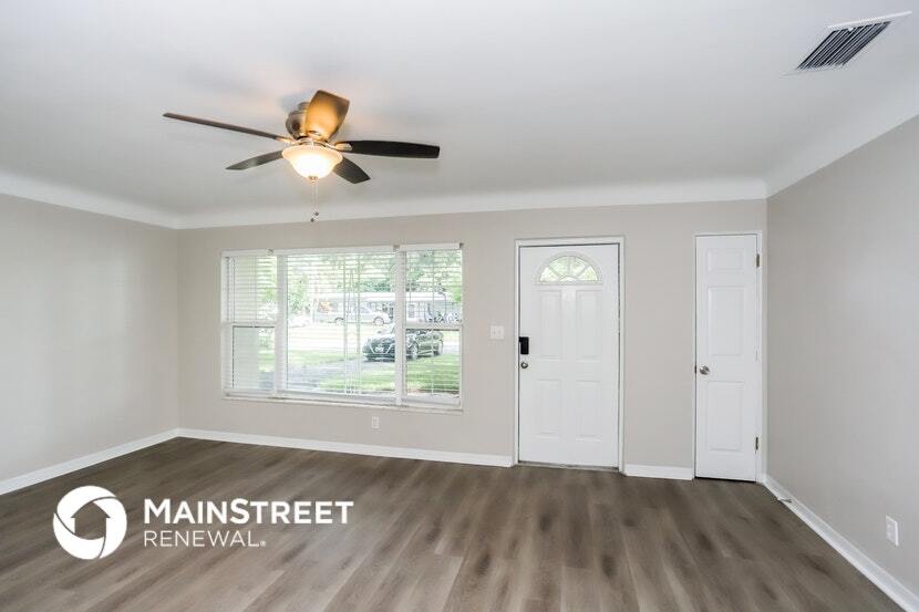 Building Photo - 11373 116th Ave N