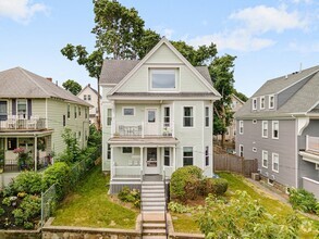Building Photo - 53 Montvale St