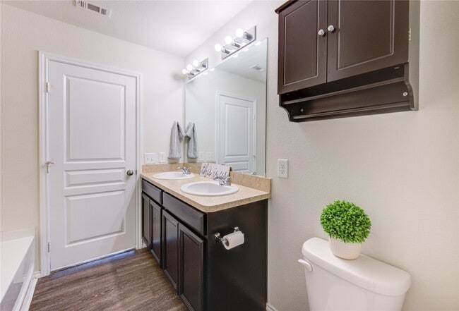 Building Photo - 5027 Brewcastle Ln