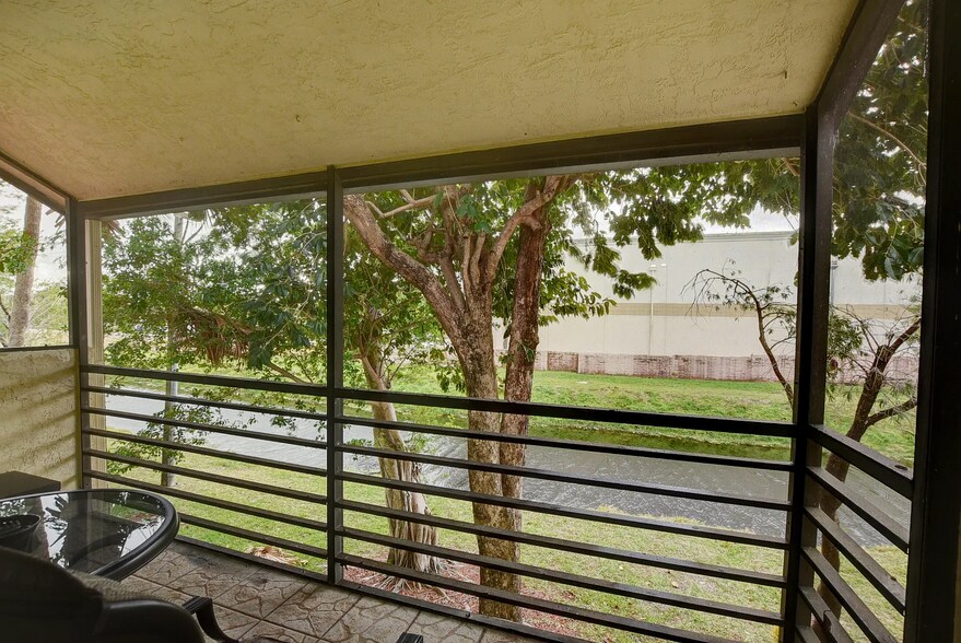 Building Photo - 16 Via de Casas Sur