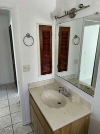 Building Photo - 515 SE 23rd Pl