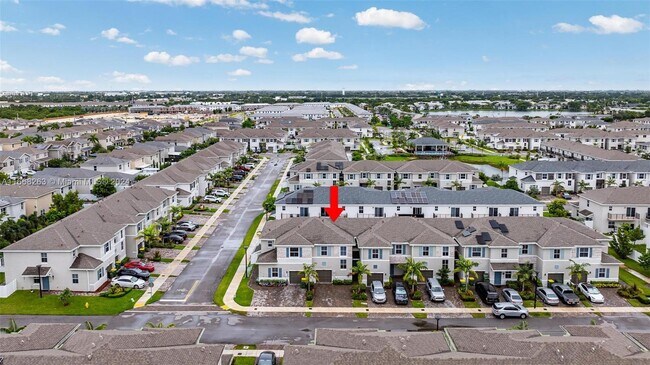 Building Photo - 765 SE 19th St