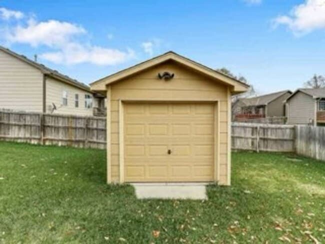 Building Photo - 5 Bedroom Home In Derby