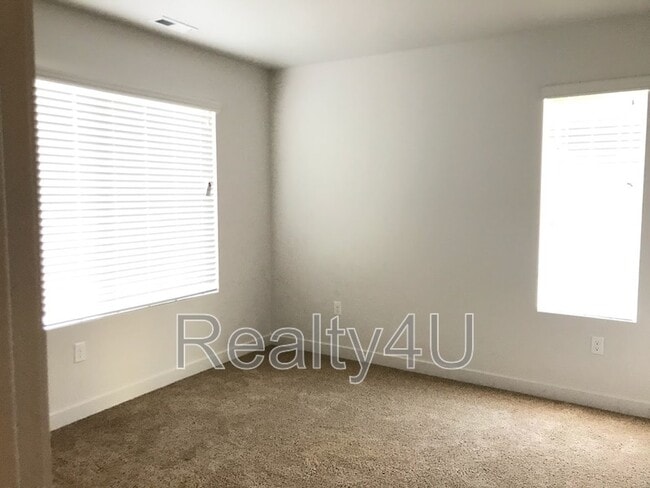 Building Photo - 1454 S 520 W