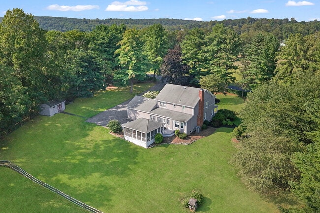 Building Photo - 35 Salters Farm Rd