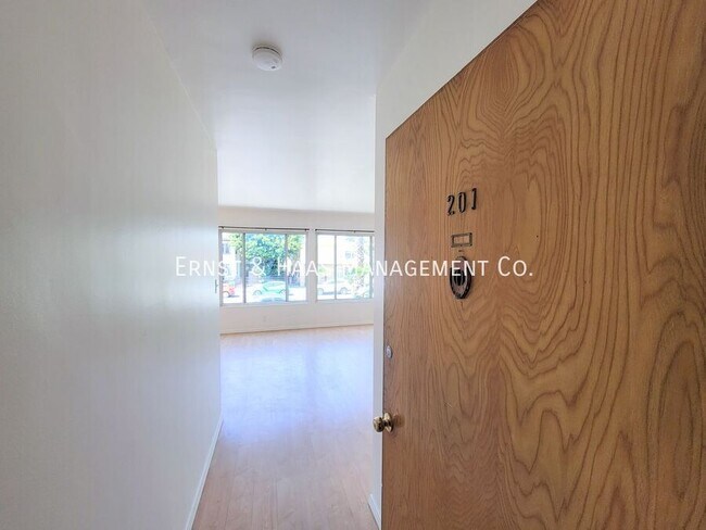 Building Photo - 1250 E Ocean Blvd