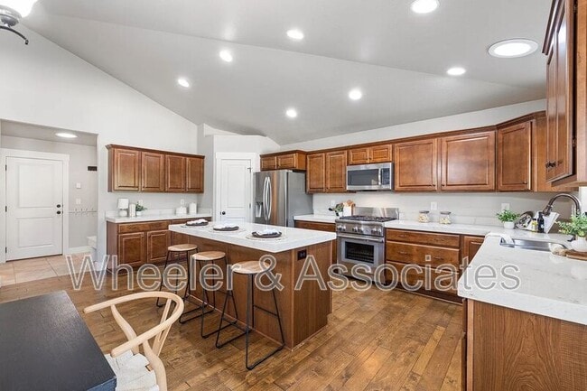 Building Photo - 1406 E 5550 S