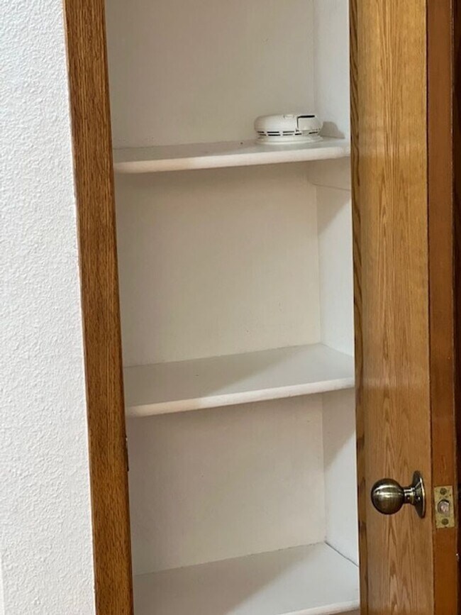 Building Photo - 1 Bedroom Condo Near CU Campus