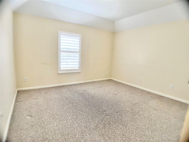 Building Photo - 8431 Big Bend Dr