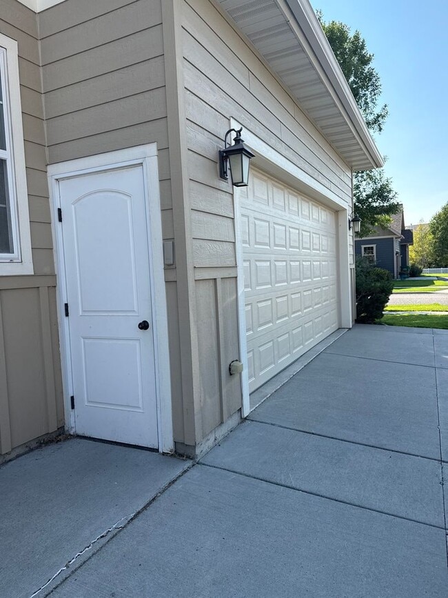 Building Photo - Stunning Home In Baxter Meadows