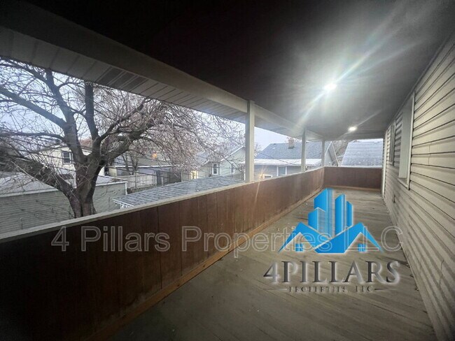 Building Photo - 403 Kenwood St