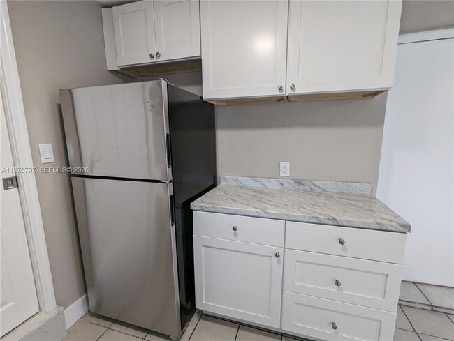 Building Photo - 987 NE 131st St