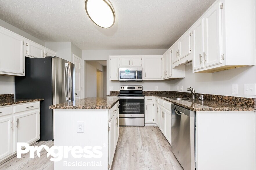 Building Photo - 379 Dorr Dr