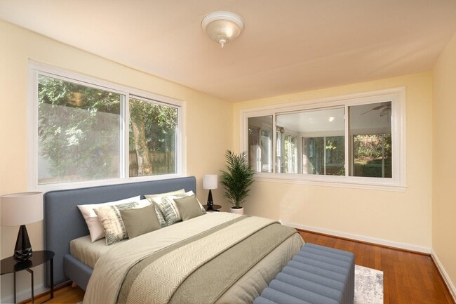 Building Photo - 6221 Walhonding Rd