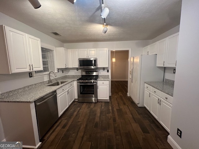 Building Photo - 3320 Northcliff Dr