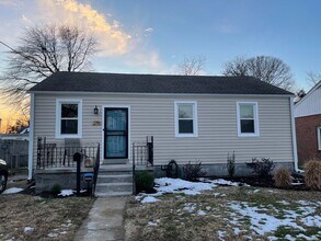 Building Photo - Impeccably Updated 3 BR / 2 BA Ranch