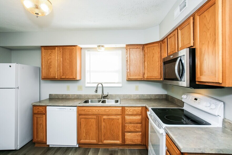 Building Photo - 11404 Seabiscuit Dr