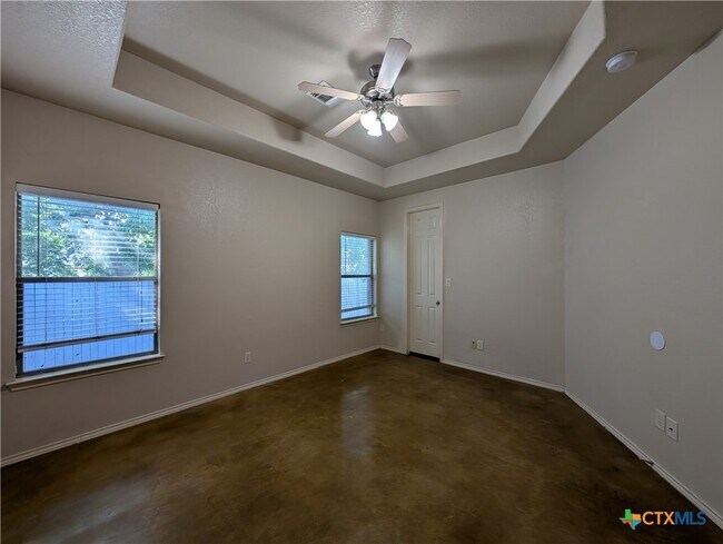 Building Photo - 208 Anne Louise Dr