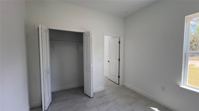 Building Photo - 2598 W Diane Ln