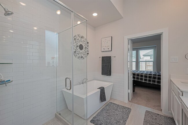 Building Photo - 4910 Tan Briar Dr