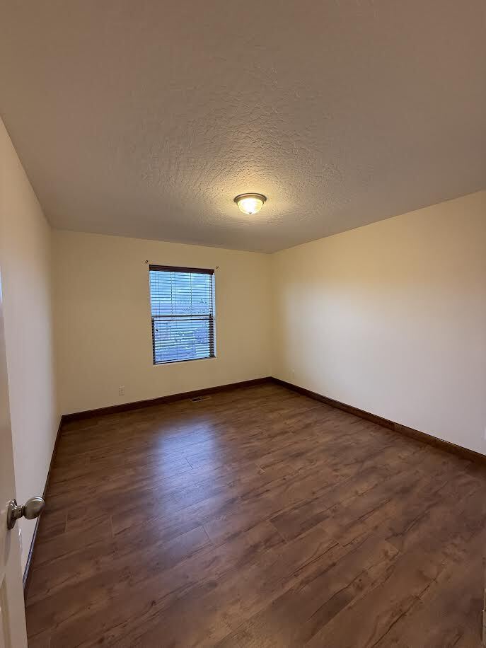 Building Photo - 3420 W Pescador Dr