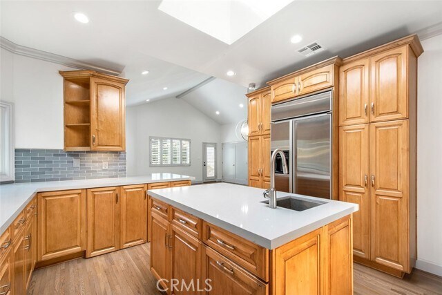 Building Photo - 8848 Ashcroft Ave